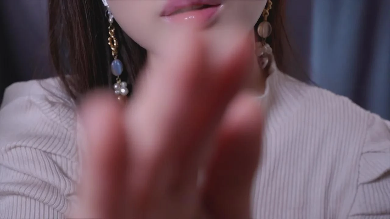 ASMR Cham：助眠（个性化关怀，手部动作）