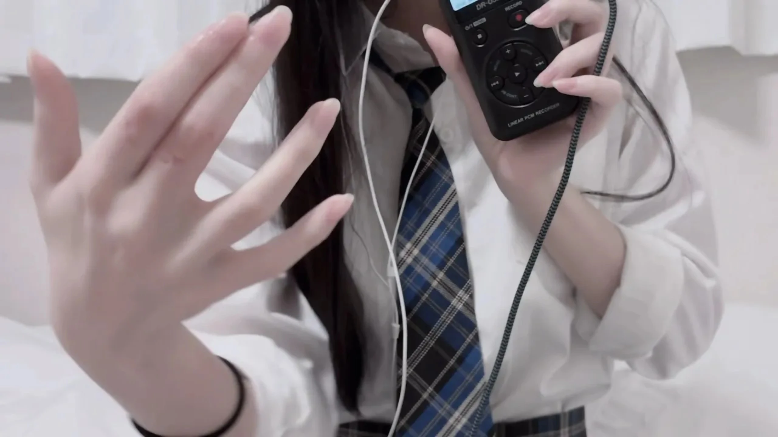 runa ASMR：[ASMR演示] 了解口腔内的触感与各部位 ASMR/零距离耳语……