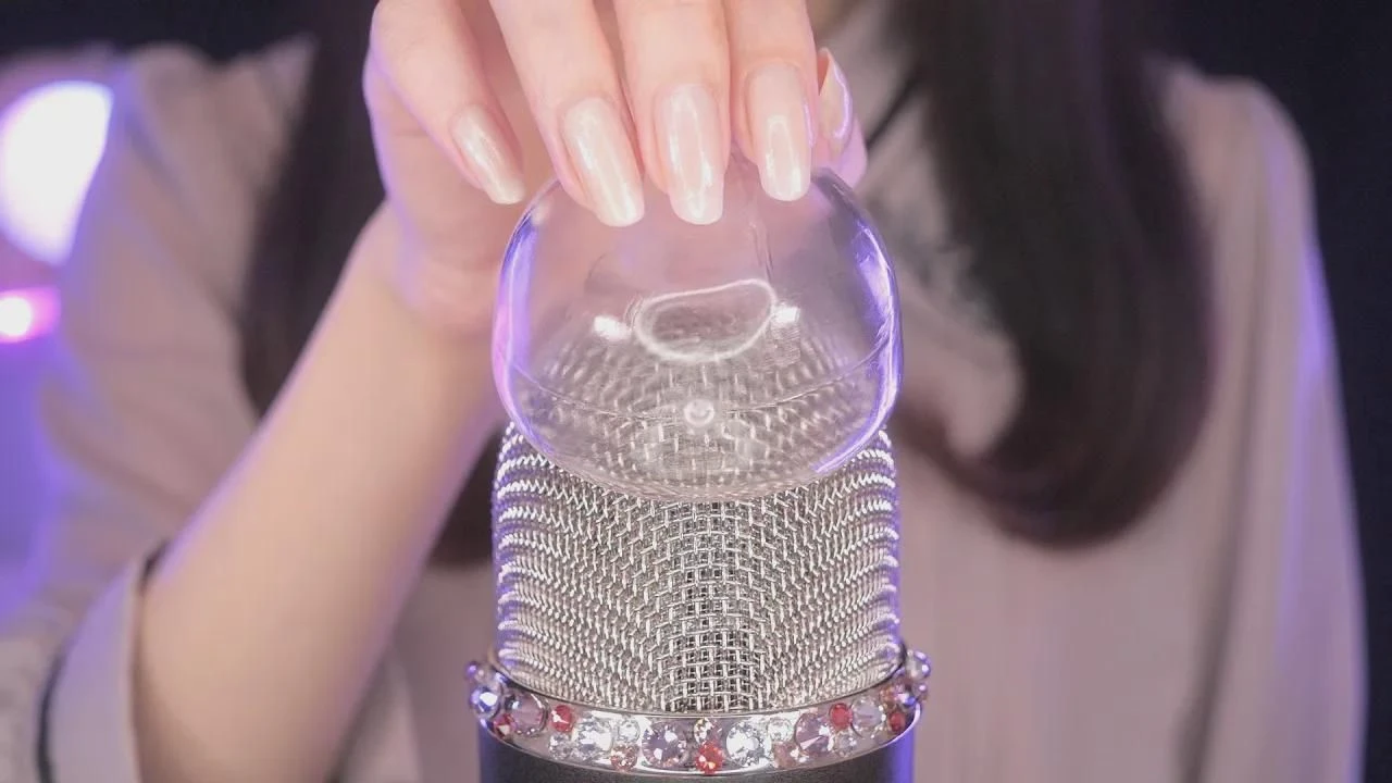 Coromo Sara. ASMR：喜欢这些发麻的感觉触发点吗？还是讨厌它们？❤️🖤 （无人声）