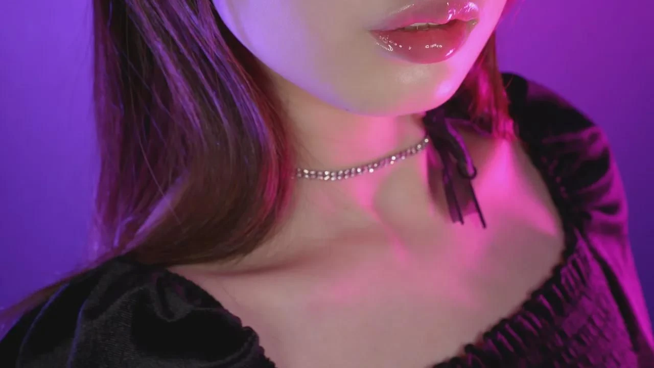 ASMR Cham：音乐悦耳的低语声，氛围愉悦🌙