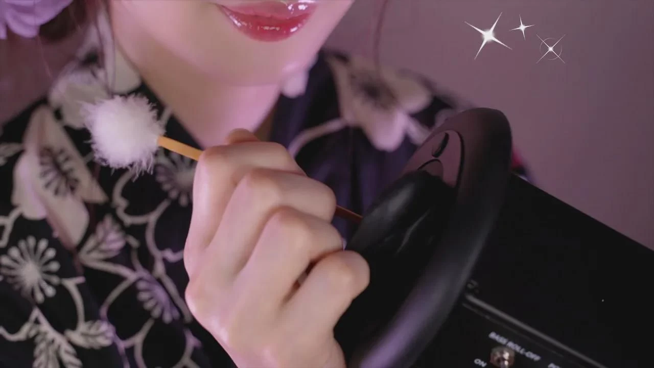 ASMR Cham：优雅的耳部清洁动作（穿着浴衣时的亲密低语、专注清理耳部）🎆（特写轻语，深度耳部护理）
