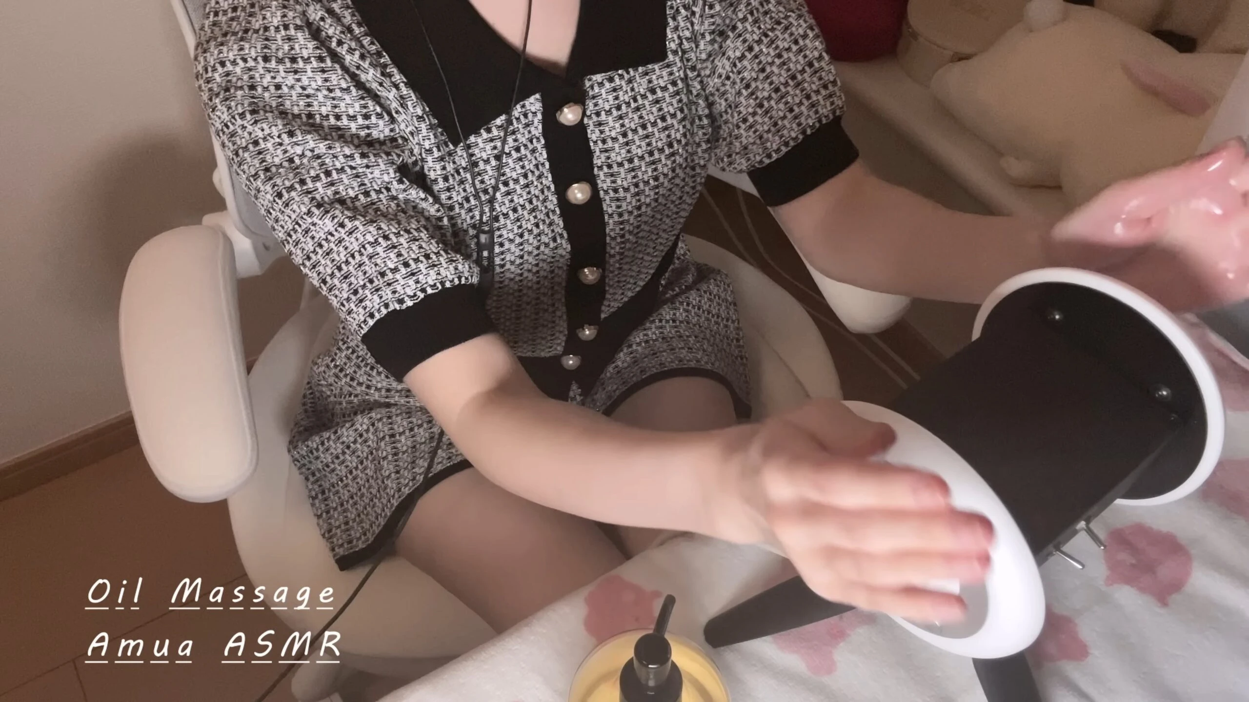 Amua ASMR：傲娇被青梅竹马按摩|3dio