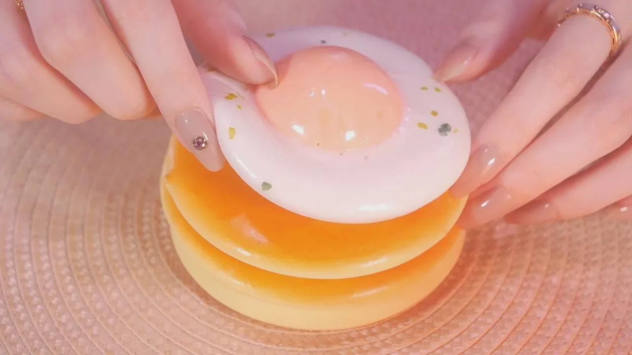 Coromo Sara. ASMR：能让你在 40 分钟内安然入睡 💤 即时助眠（无需说话）