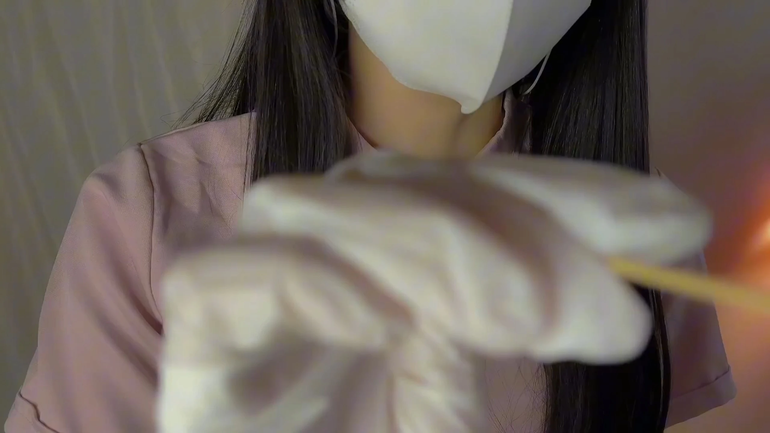 Mii ASMR：耳鼻科清除耳垢，温柔的医生掏耳